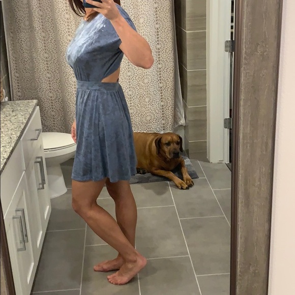 Billabong cut out feather dress med - Picture 1 of 5